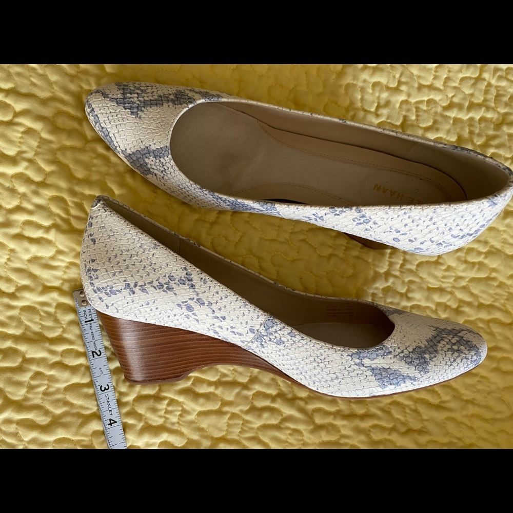 Snake-Print Wedge Pumps in Cream and Gray